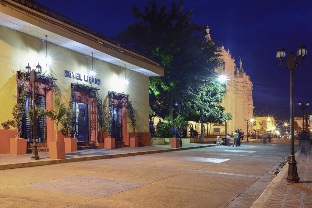Hotel Libano Leon Bagian luar foto